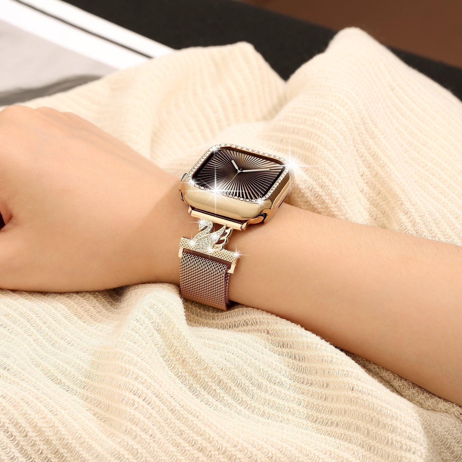 Aurora Milanese Band for Apple Watch With Magnetic Clasp