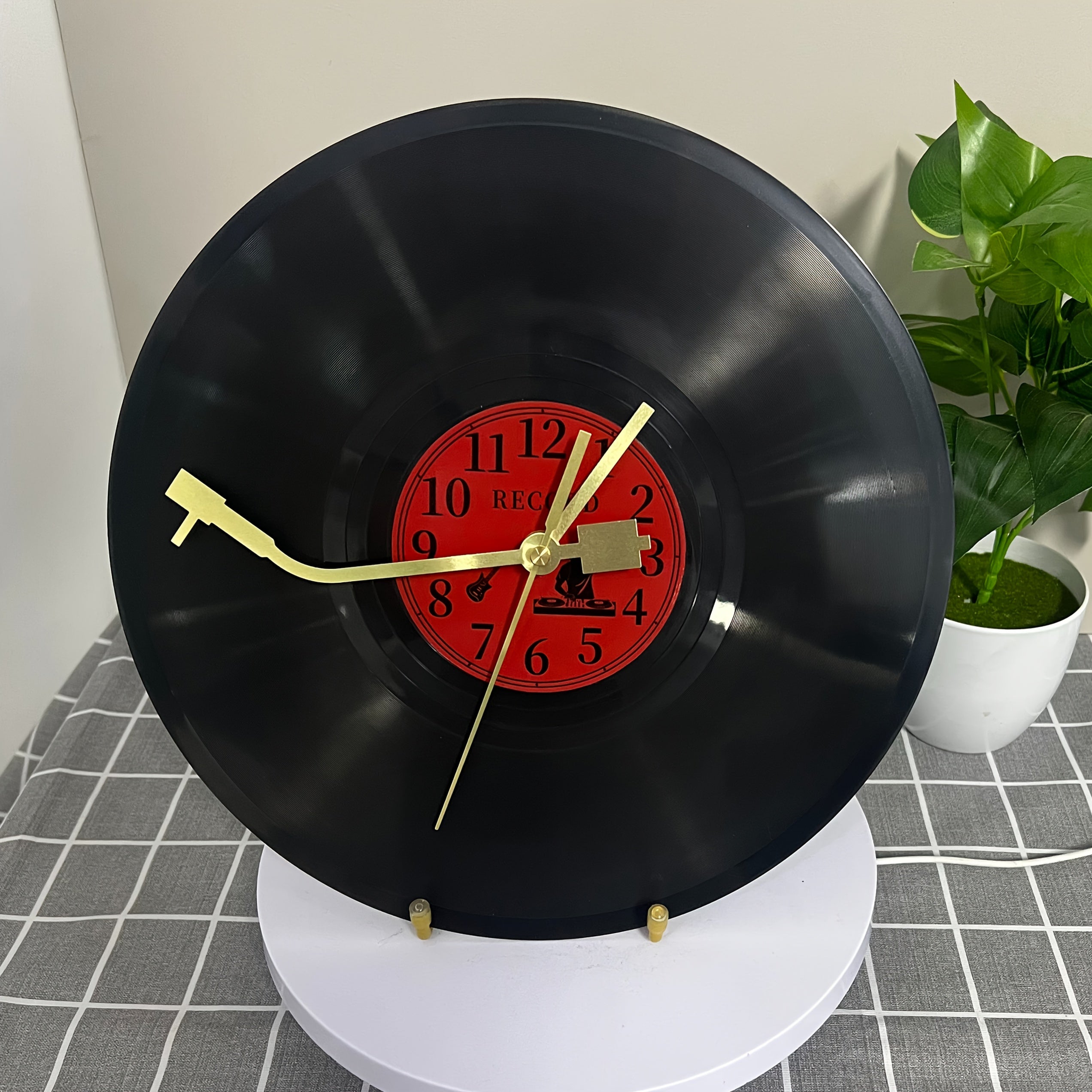 Timetunes-retro vinyylilevyseinäkello hiljaisella koneistolla