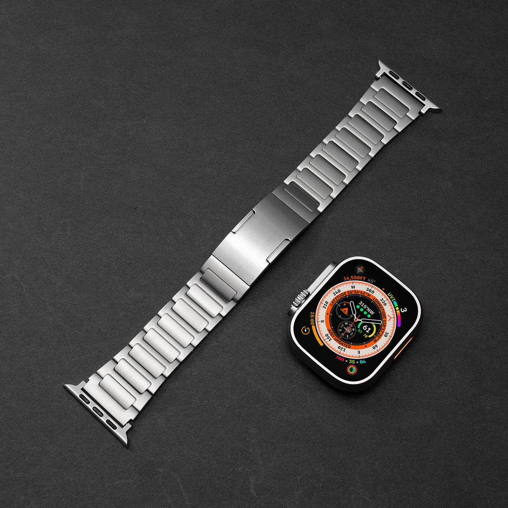 Astra Titanium szíj 2.0 Apple Watch Ultra kiadáshoz