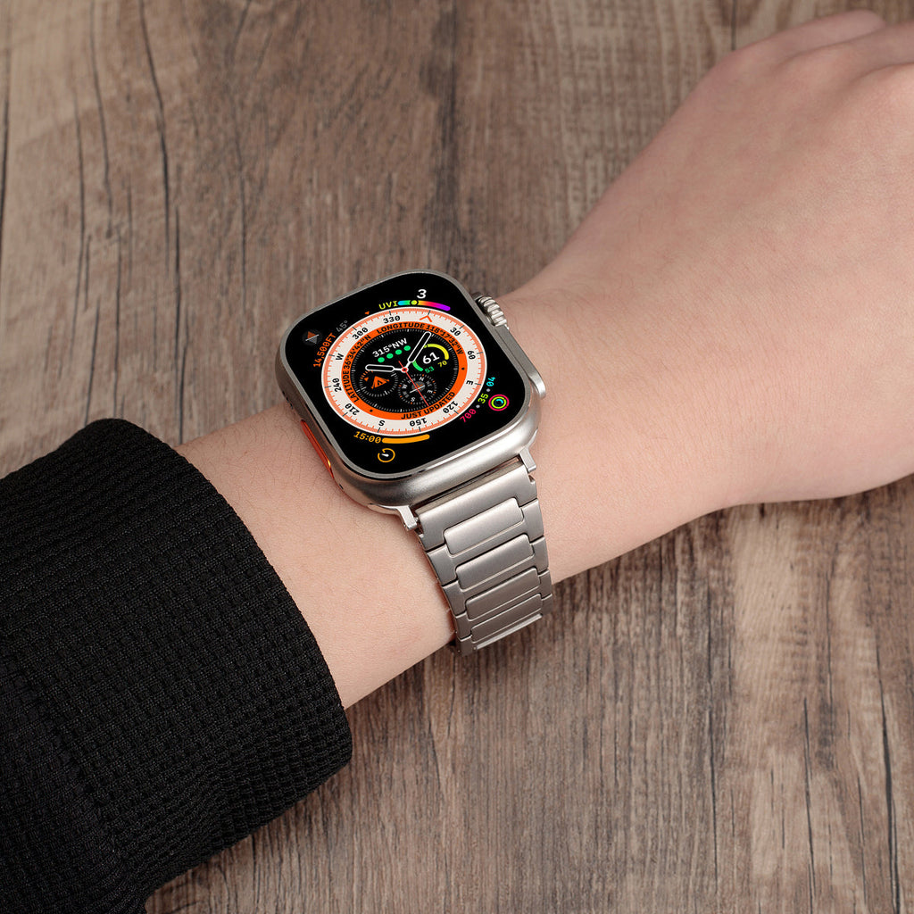 Astra Titanium szíj 2.0 Apple Watch Ultra kiadáshoz