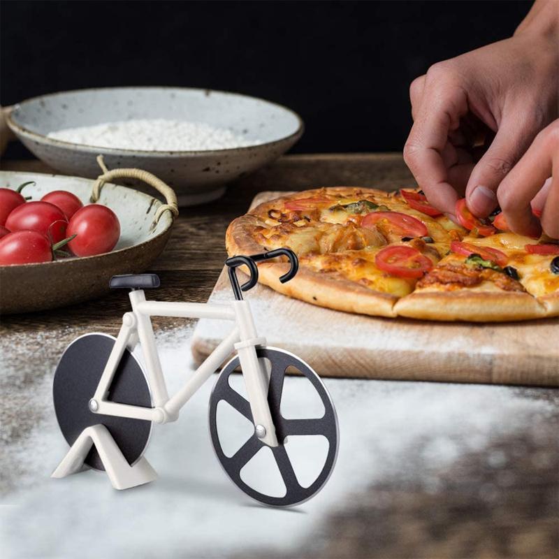Kolečkový kráječ na pizzu s dvojitými nerezovými koly