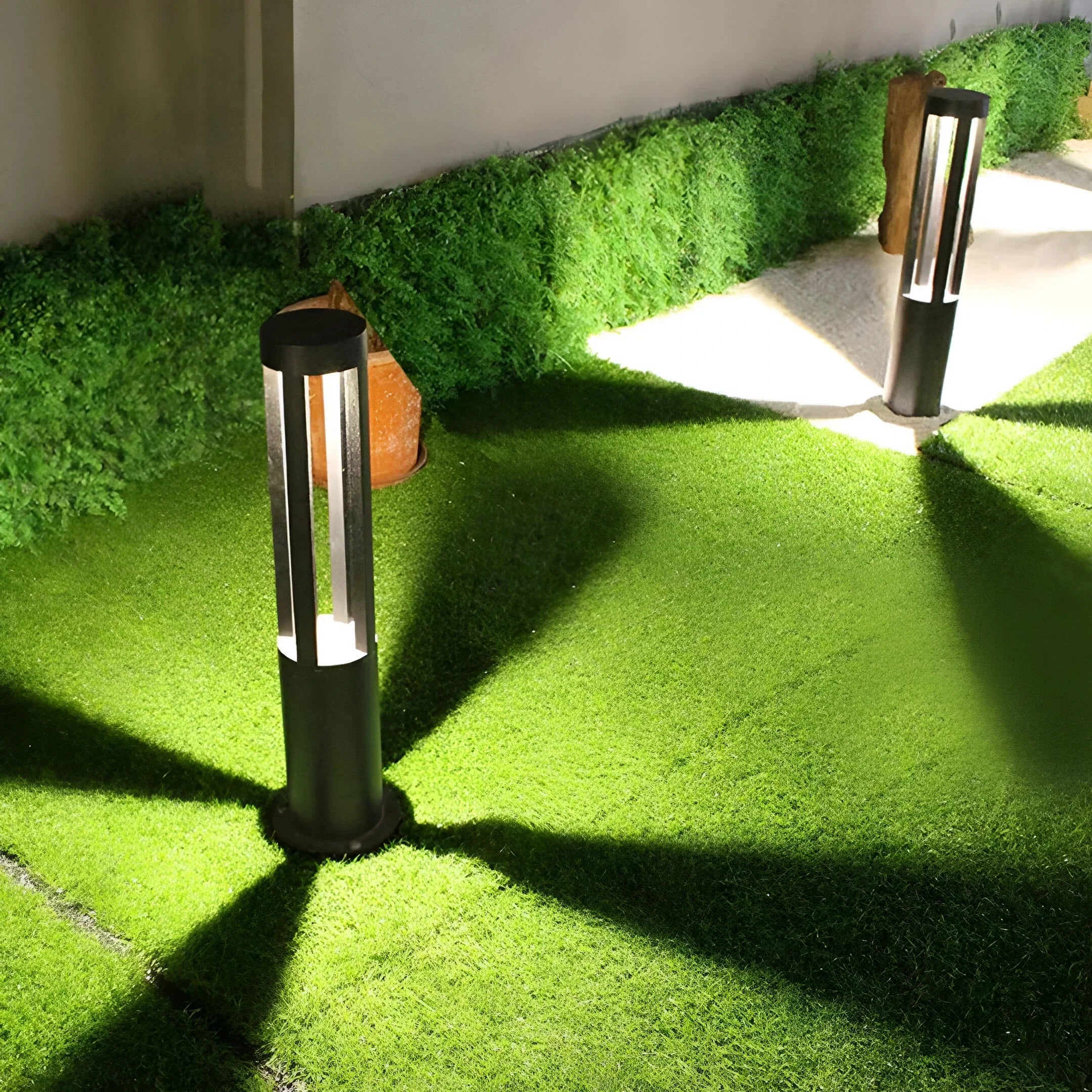 BoulderGlow LED Light With Natural Look For Gardens And Walkways