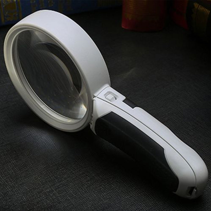 20x lupa s LED osvětlením pro čtení malého písma