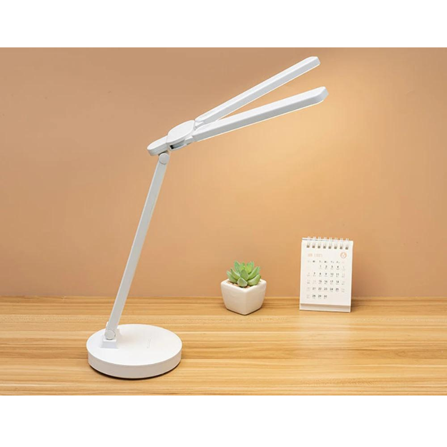 Nabíjecí stolní lampa na čtení s nastavitelným stmíváním, kompaktní a všestranná