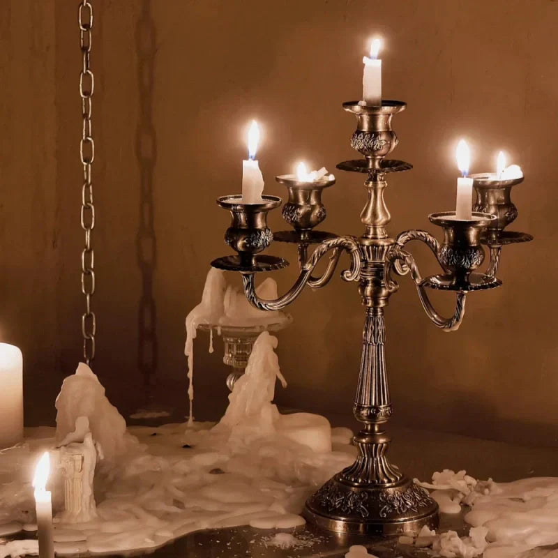GildedNocturne Elegancki świecznik kandelabr do kominka Ponadczasowy uchwyt na świece