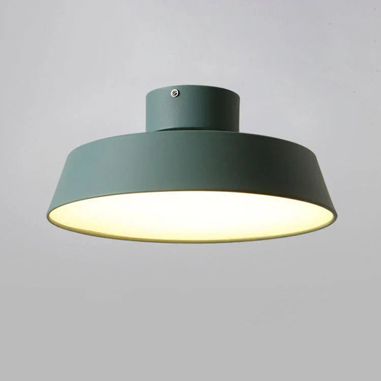 Plafonnier LED rond fin nordique Nordia pour espaces de vie
