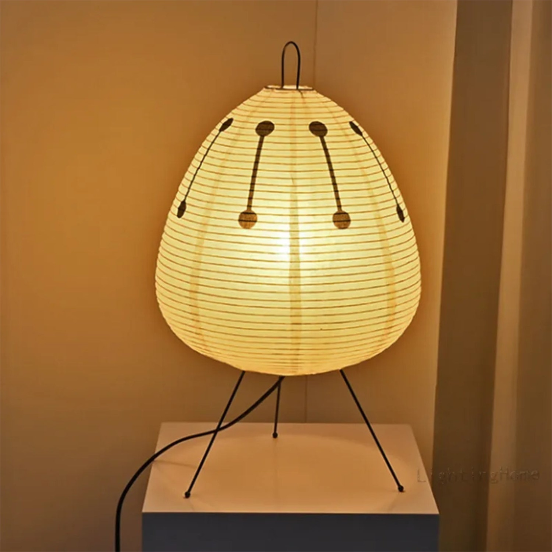 Lampadaire NovaNest avec abat-jour en papier de riz et cadre en bambou