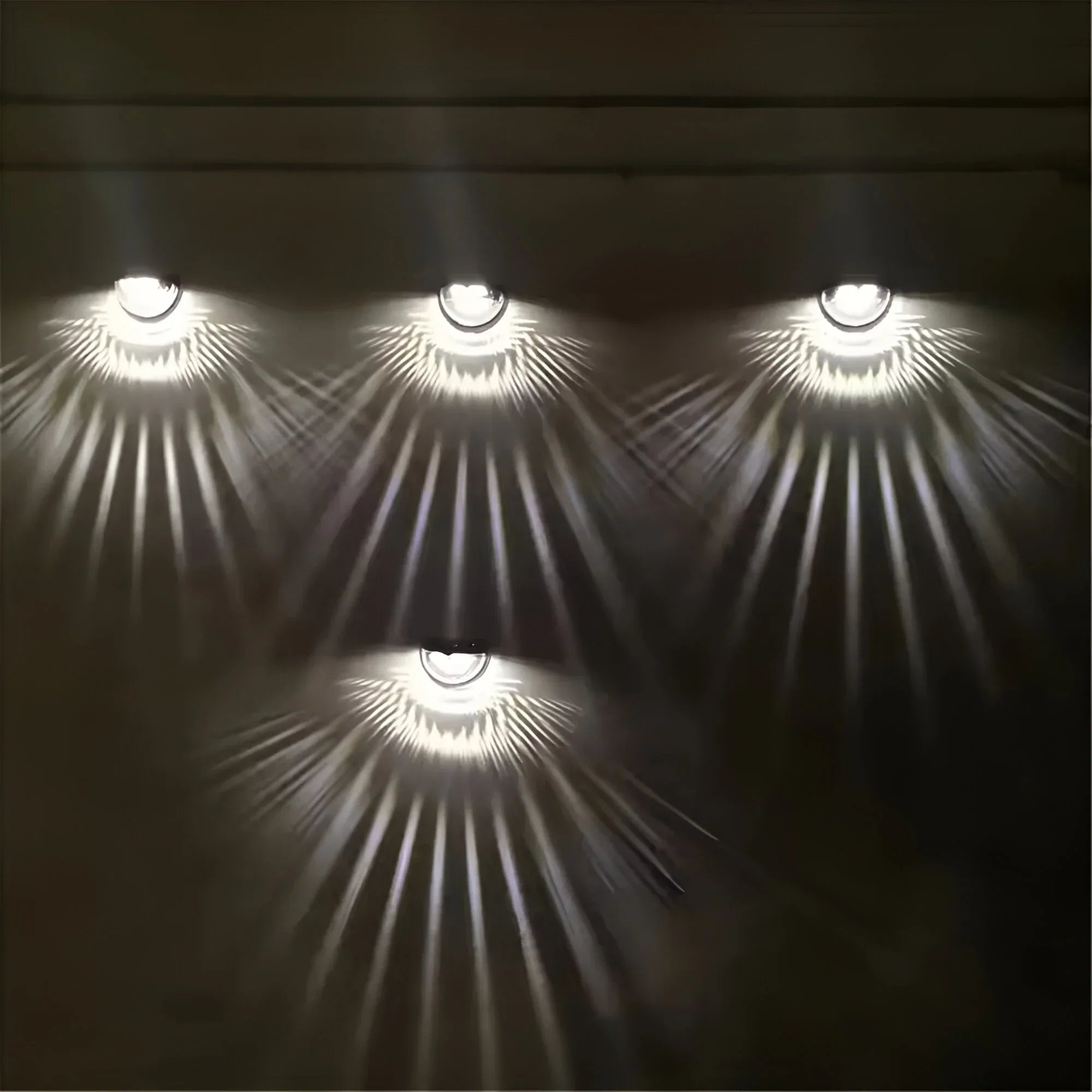 Luce solare da parete per giardino LumiWall per patio e recinzione