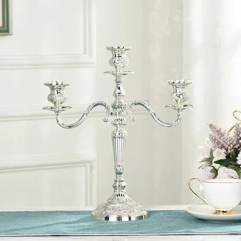 GildedNocturne Elegancki świecznik kandelabr do kominka Ponadczasowy uchwyt na świece
