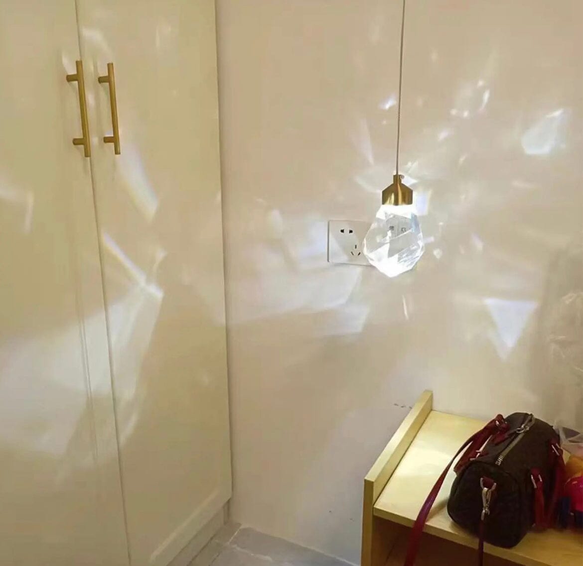 Lustre en Cristal Lyra avec Élégance Inspirée du Diamant