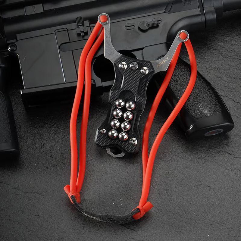 Multifunktionswerkzeug Slingshot für den täglichen Gebrauch und Outdoor-Abenteuer