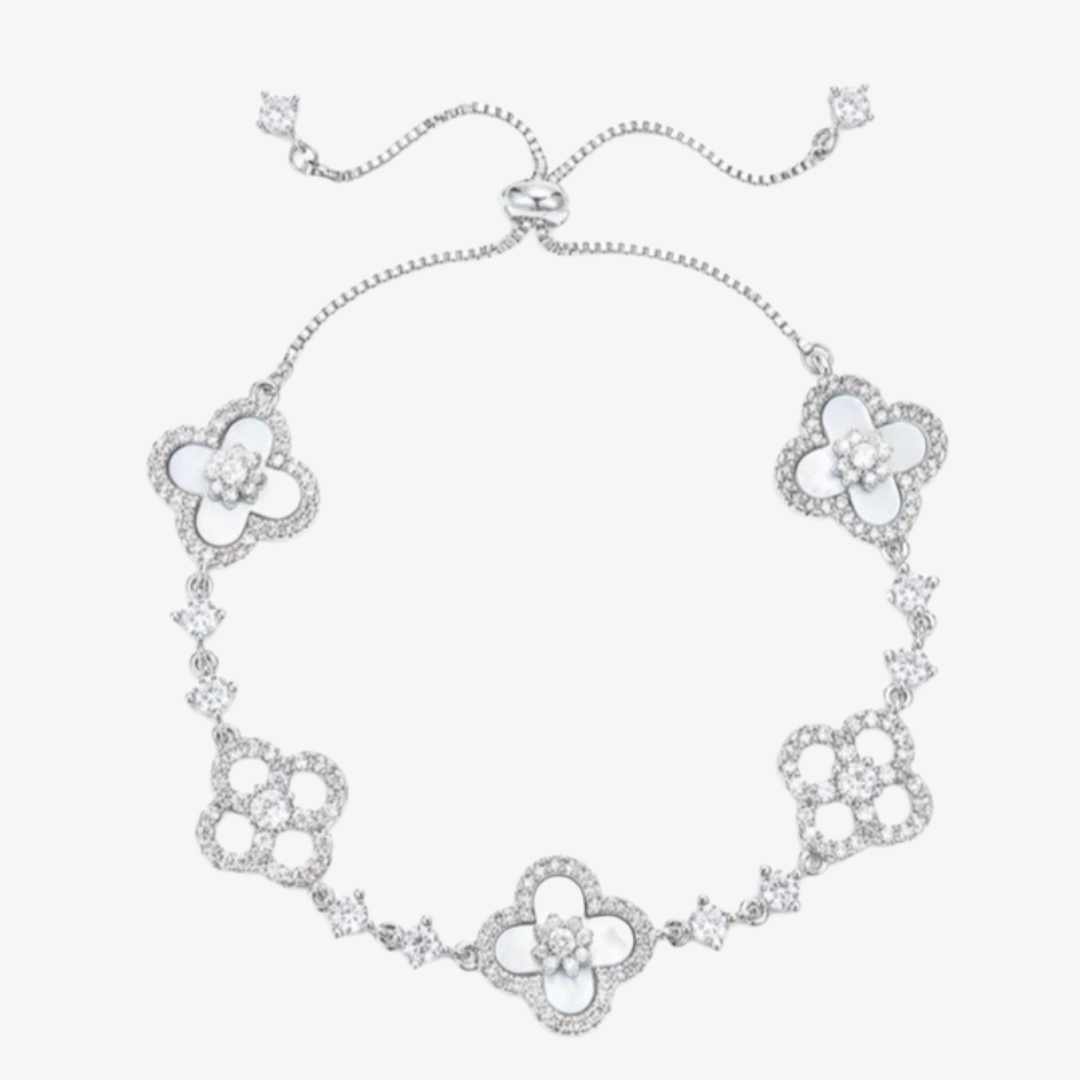 Nova Clover Bracelet With Clover Motif For Everyday Style