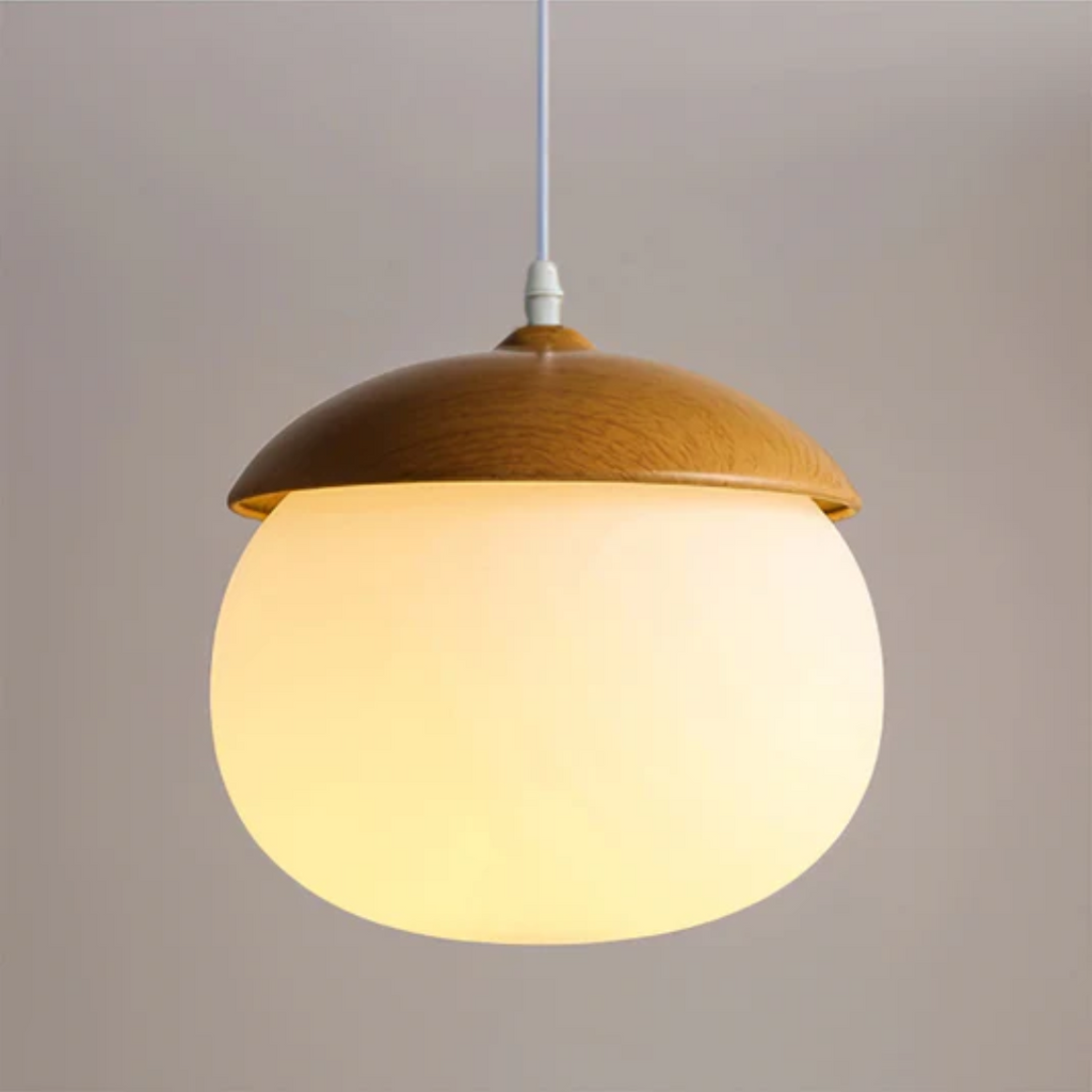 Nebula Walnut -taide-riippuvalaisin ruokapöydälle Orion Studion suunnittelemana