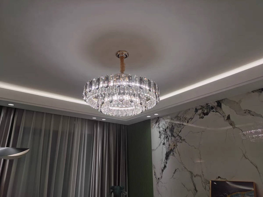 LumaAura krystalltaklampe med gull- eller kromfinish for moderne rom