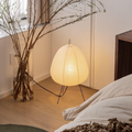 Lampadaire NovaNest avec abat-jour en papier de riz et cadre en bambou