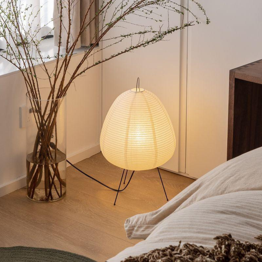 Lampadaire NovaNest avec abat-jour en papier de riz et cadre en bambou