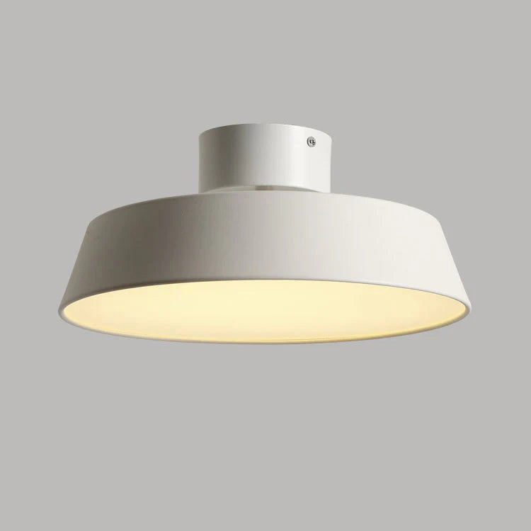 Plafonnier LED rond fin nordique Nordia pour espaces de vie