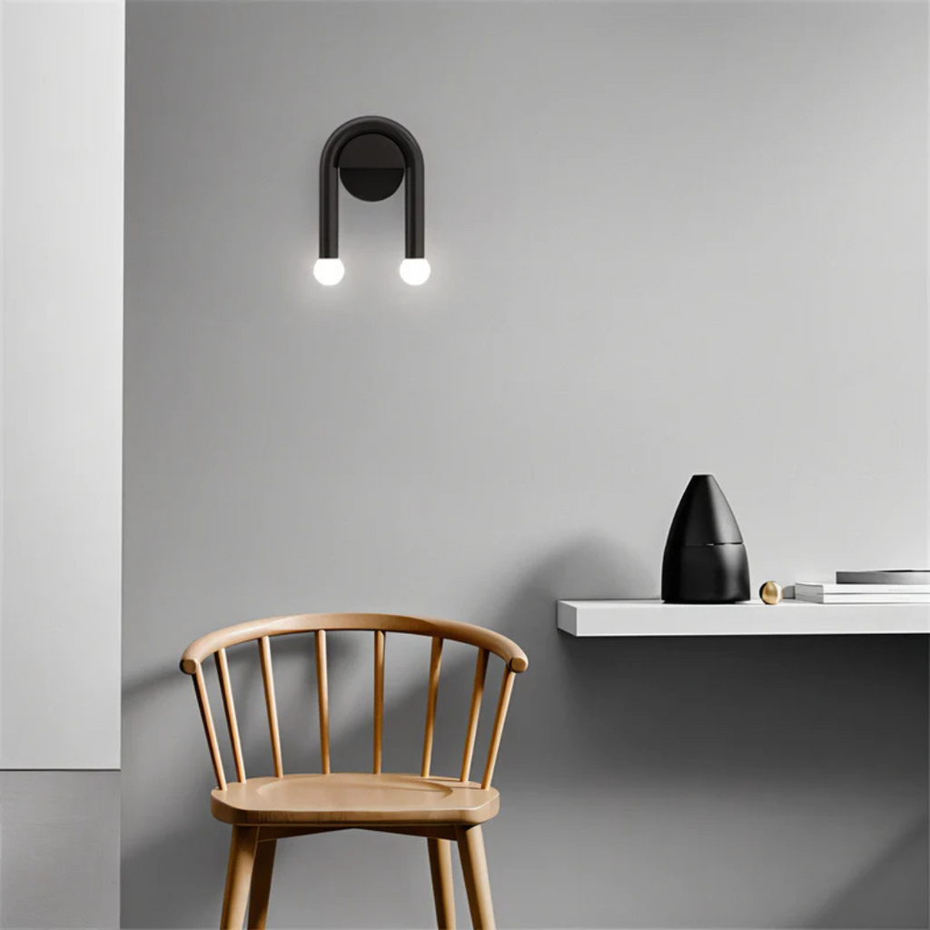 Lámpara de Pared LED Aurora Arch en Hierro Negro para Brillo Ambiental en Salas