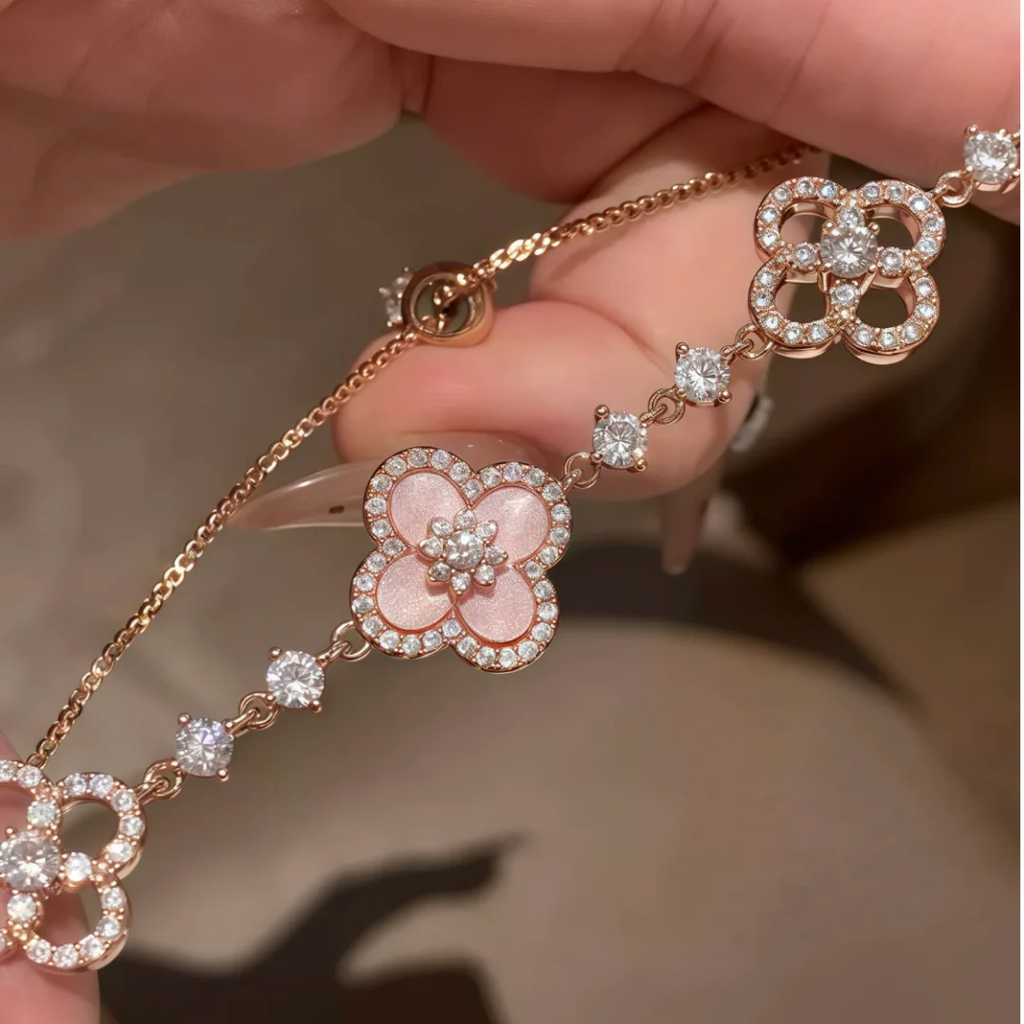 Nova Clover Bracelet With Clover Motif For Everyday Style