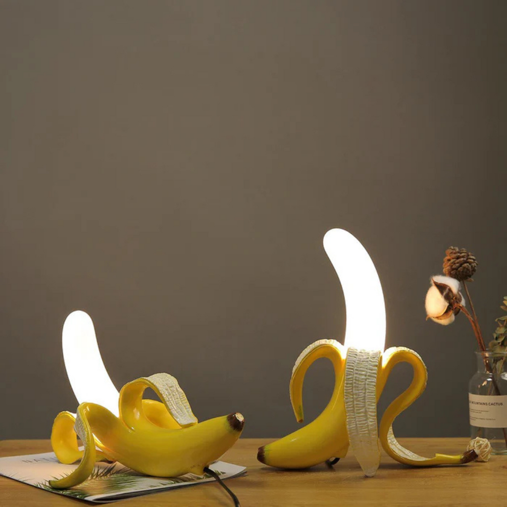LumaBloom Bananenförmige Goldene LED-Tischlampe für Wohnkultur