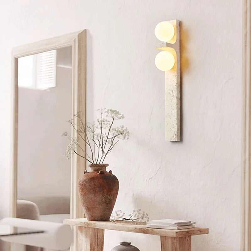 Stone Deco Væglampe Med Frostet Glas Skærm Fra Astra