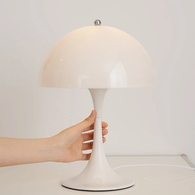 Lámpara de Escritorio Vintage NovaMush con Luz de Hongo Para Espacios de Trabajo Acogedores