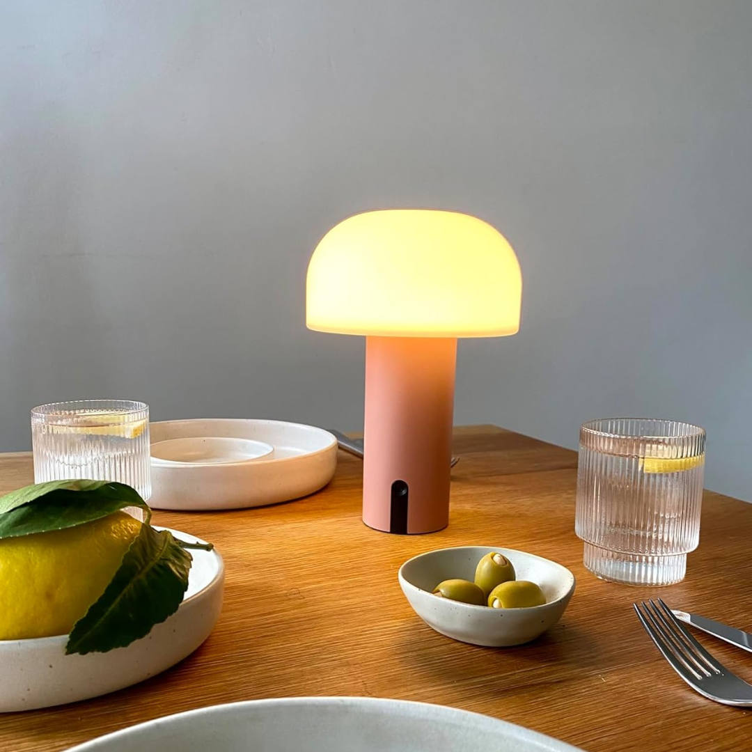 Lámpara de mesa ambiental LED Mushroom para decoración del hogar por Luma
