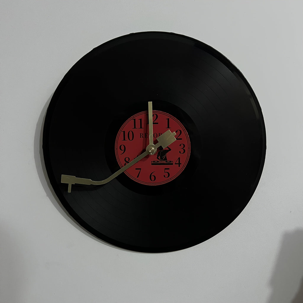 Timetunes-retro vinyylilevyseinäkello hiljaisella koneistolla