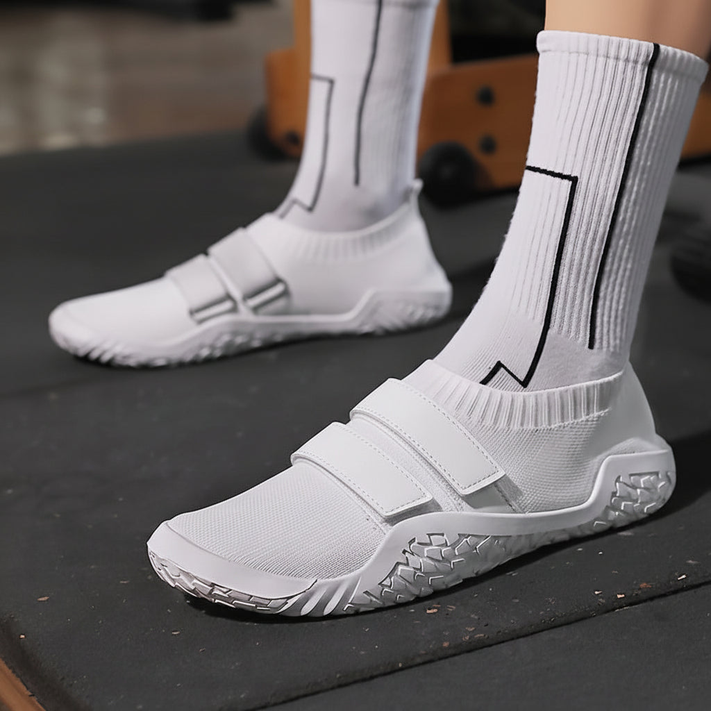 Buty Ironstance z płaską podeszwą do przysiadów i martwych ciągów, stabilność na siłowni