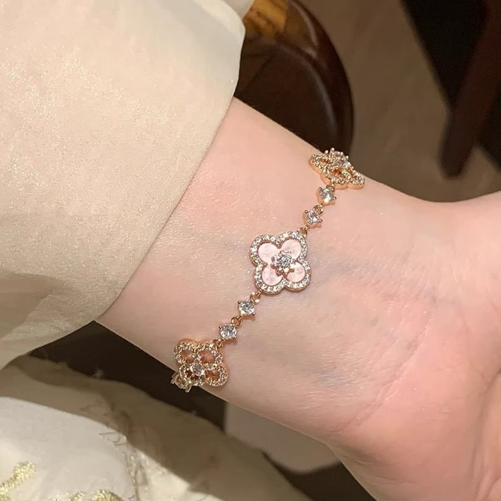 Nova Clover Bracelet With Clover Motif For Everyday Style