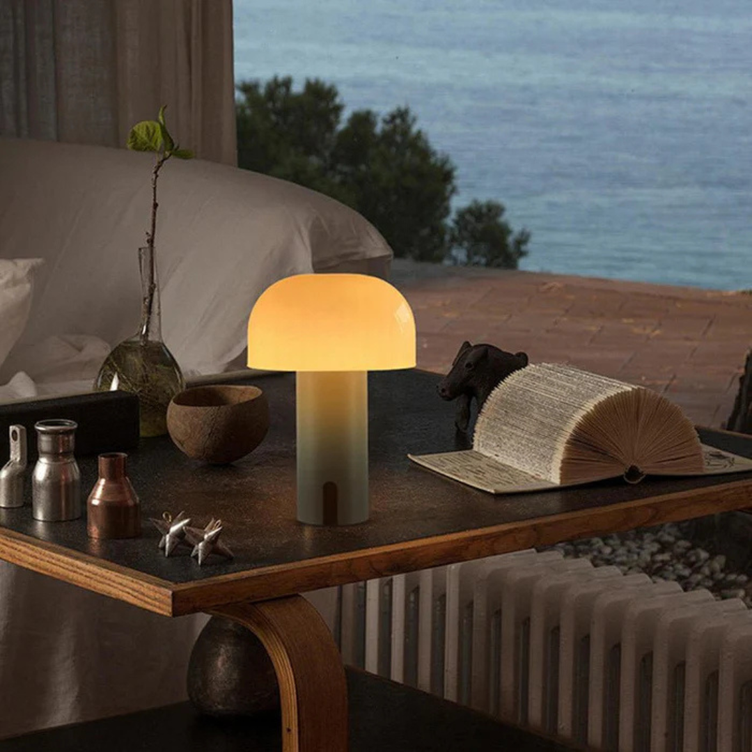 Lámpara de mesa ambiental LED Mushroom para decoración del hogar por Luma