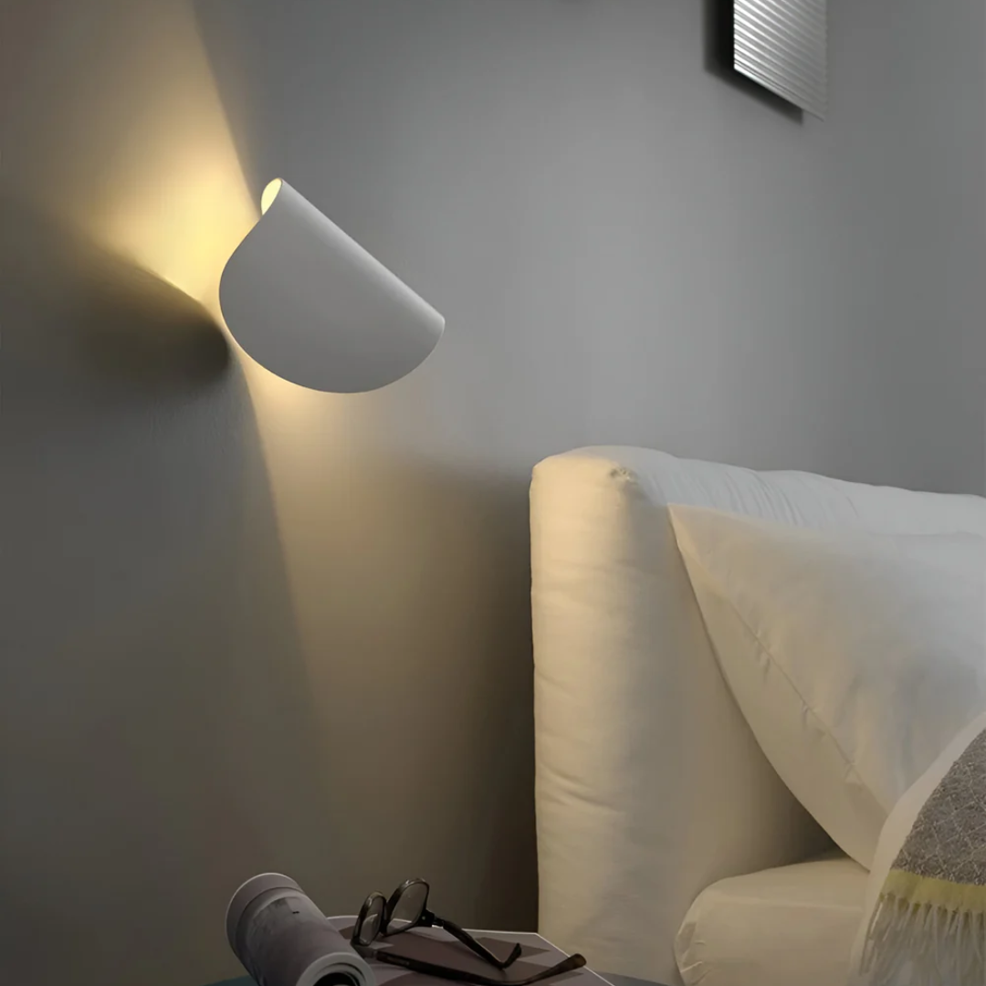 Lumenova drehbare LED-Wandleuchte mit einstellbarem warmen Licht