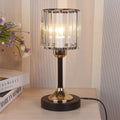 Lampada da tavolo Nordic Crystal delicatamente accentuata per l'arredamento moderno della casa