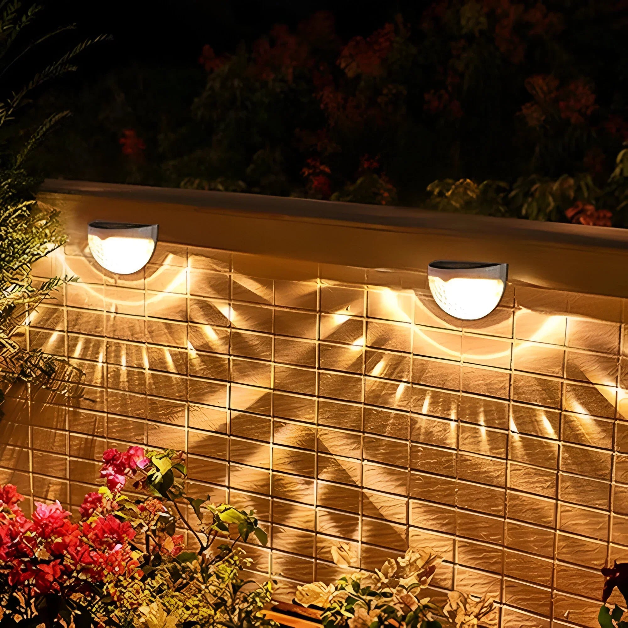 Luce solare da parete per giardino LumiWall per patio e recinzione