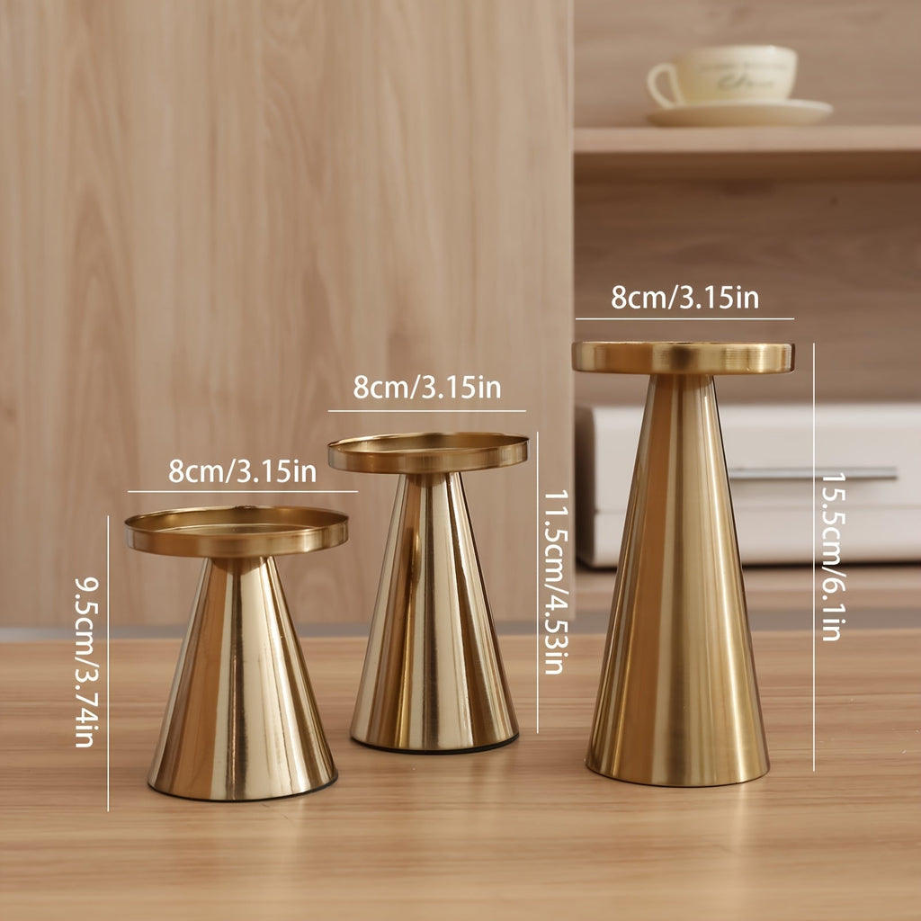 Trio Conica Dreiteiliges Eisen-Kerzenhalter-Set mit konischer Form