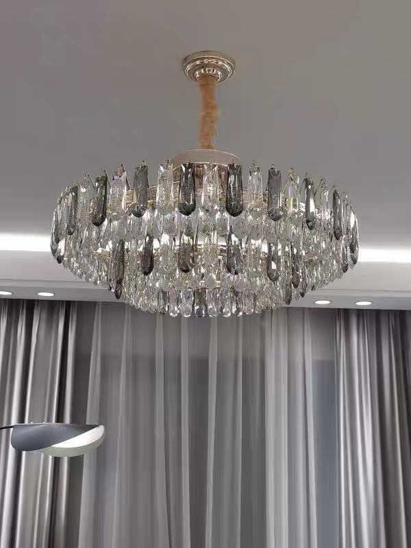 LumaAura krystalltaklampe med gull- eller kromfinish for moderne rom