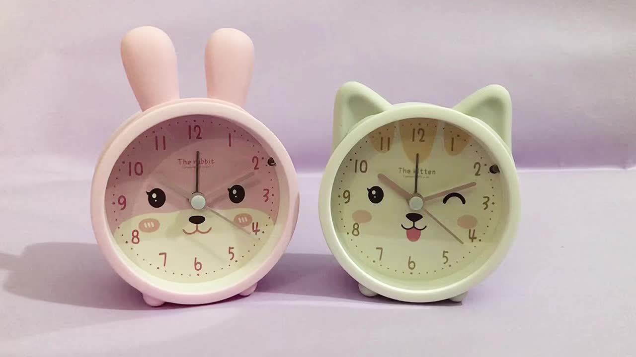 Kinderwecker mit Nachtlicht, geräuschlosem Laufwerk, Hasenmotiv, kompakte Größe