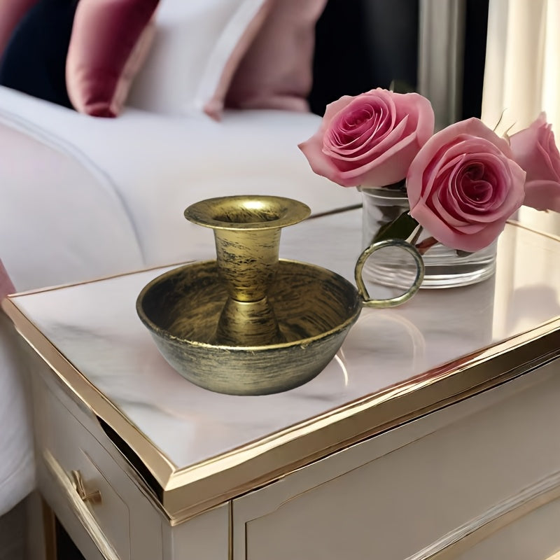 Nordique Iron Candle Holder In Vintage Deco Style For Tabletop