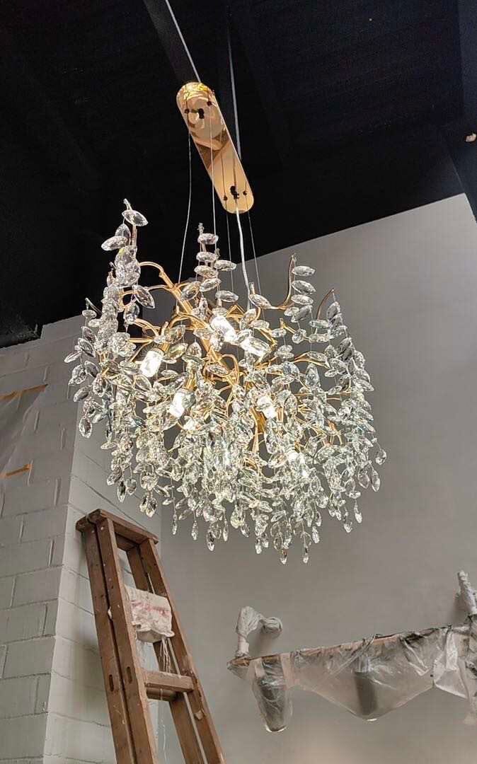 Aurora Crystal Chandelier With Customizable Lighting Elegance