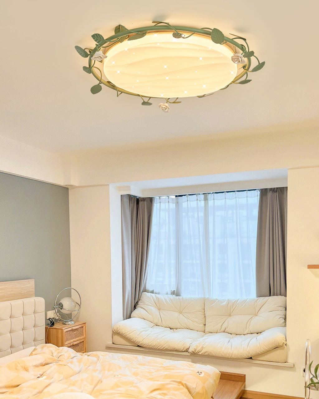 Elora romantische plafondlamp met rozenmotieven en groene accenten geïntegreerde LED-armatuur