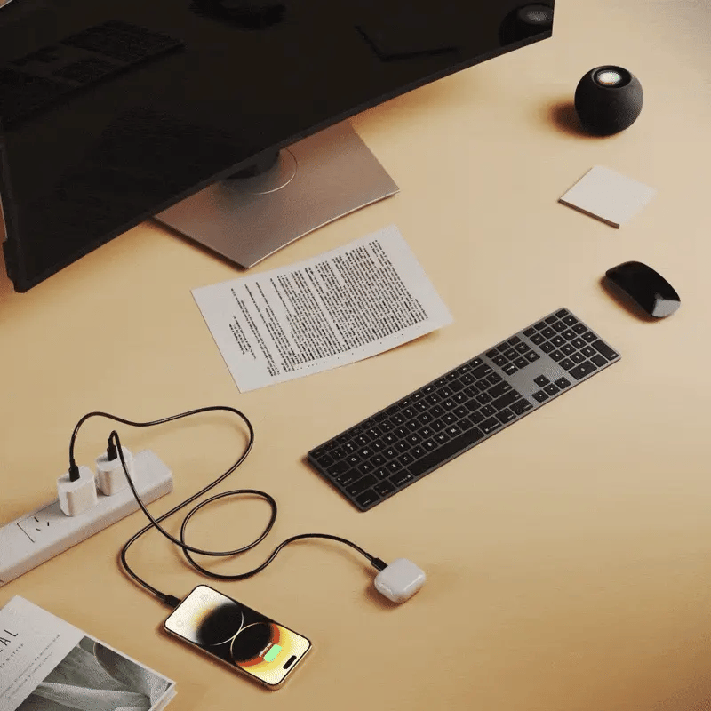Covoraș de birou NovaCharge ALTI cu încărcare wireless pentru spații de lucru moderne