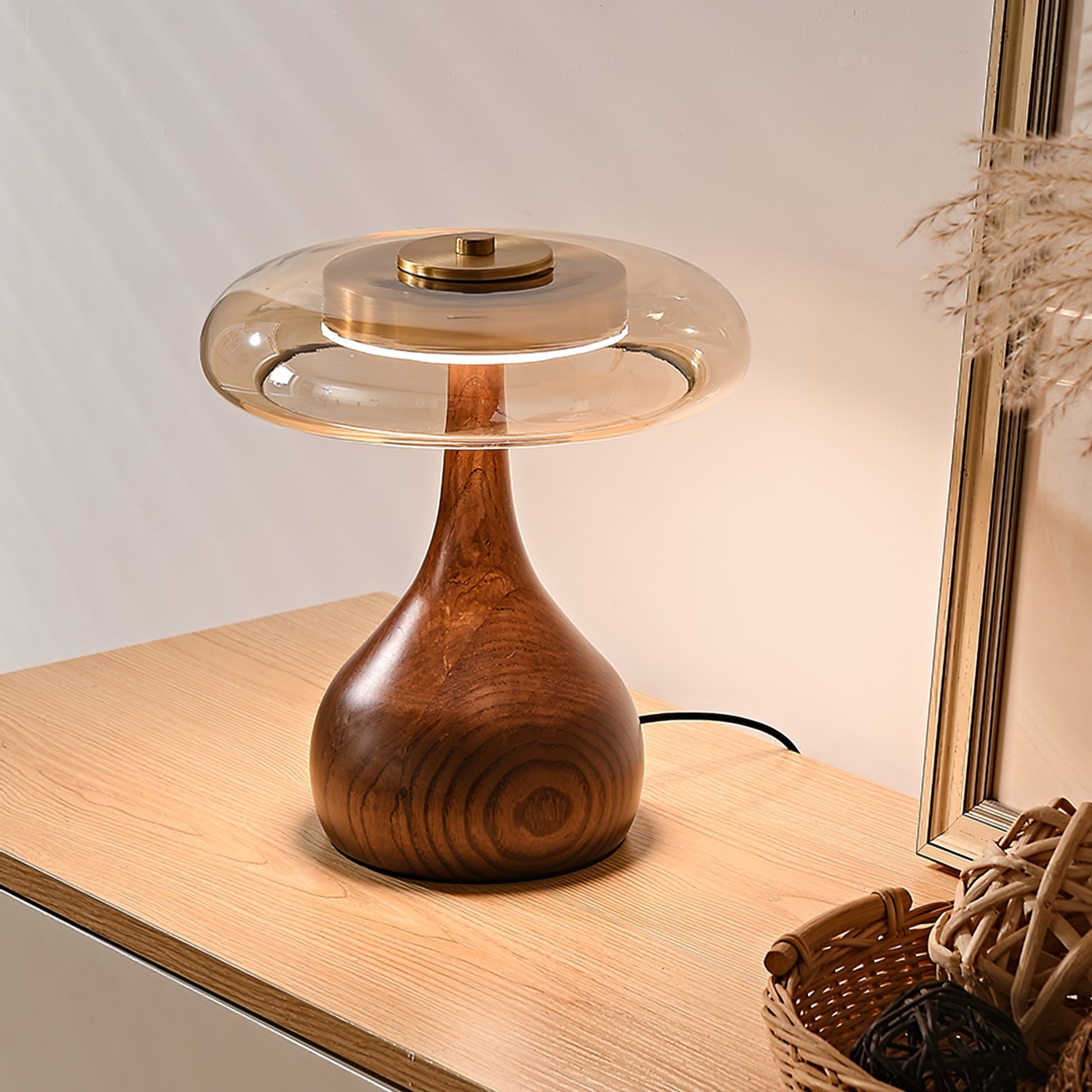 Lampe de table LED Atria en bois et laiton avec lumière d'ambiance tricolore
