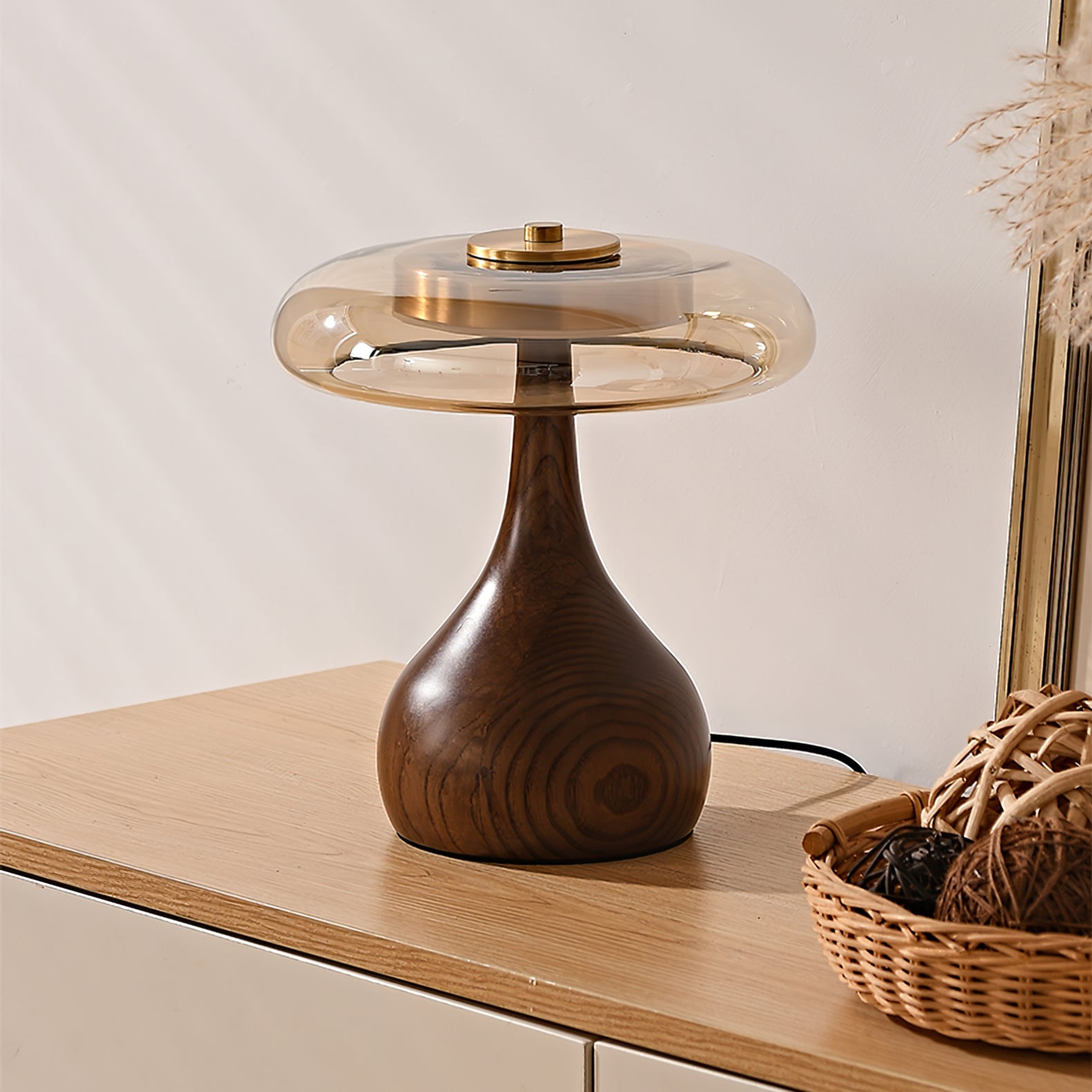 Lampe de table LED Atria en bois et laiton avec lumière d'ambiance tricolore