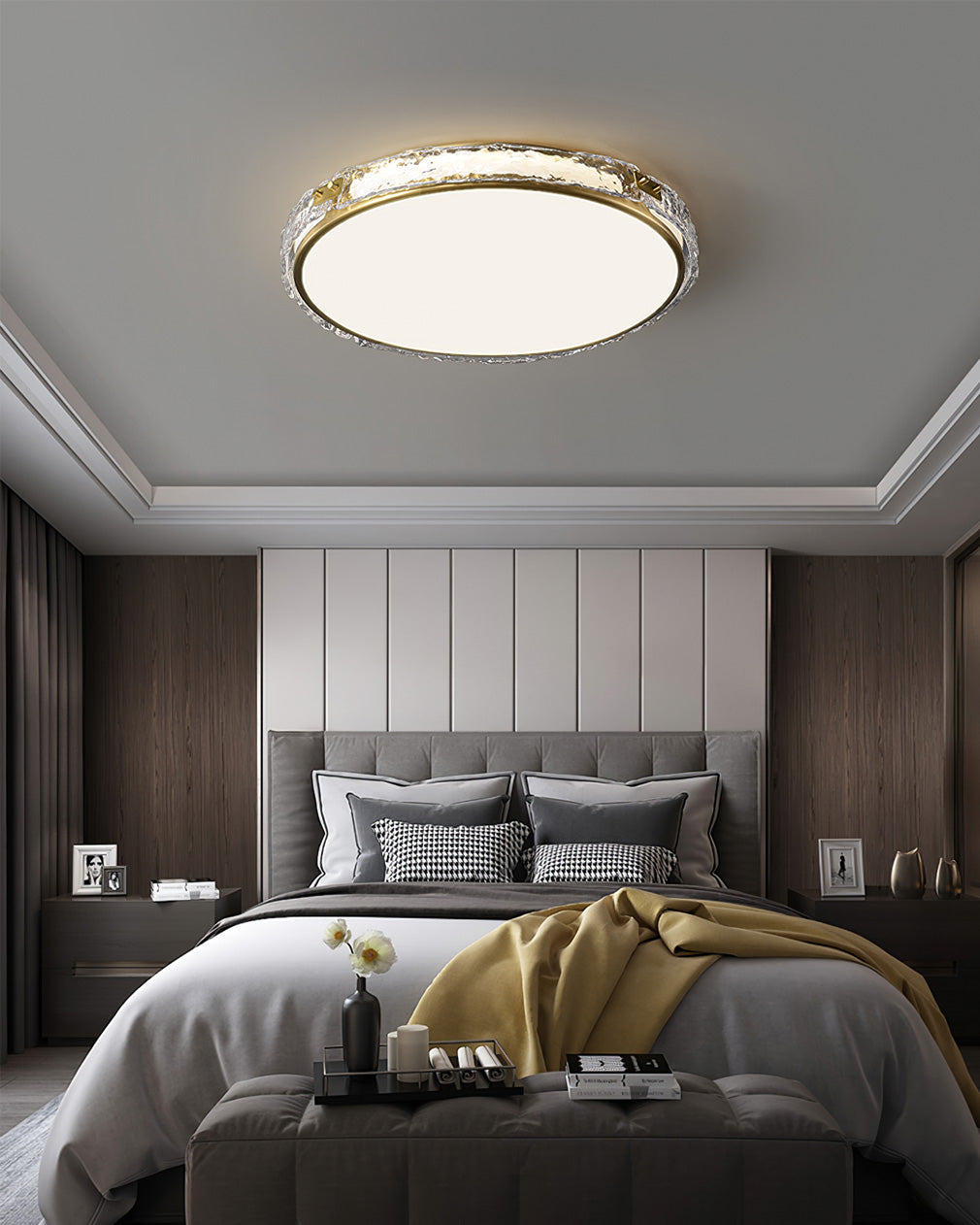 Lampa sufitowa Elara ze szkła w złotym wykończeniu od LumaCraft