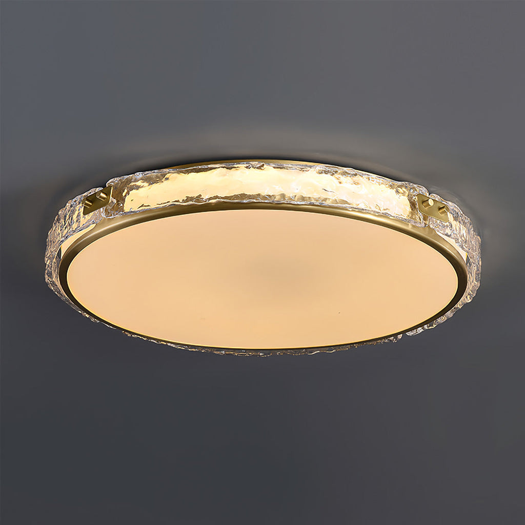 Lampa sufitowa Elara ze szkła w złotym wykończeniu od LumaCraft