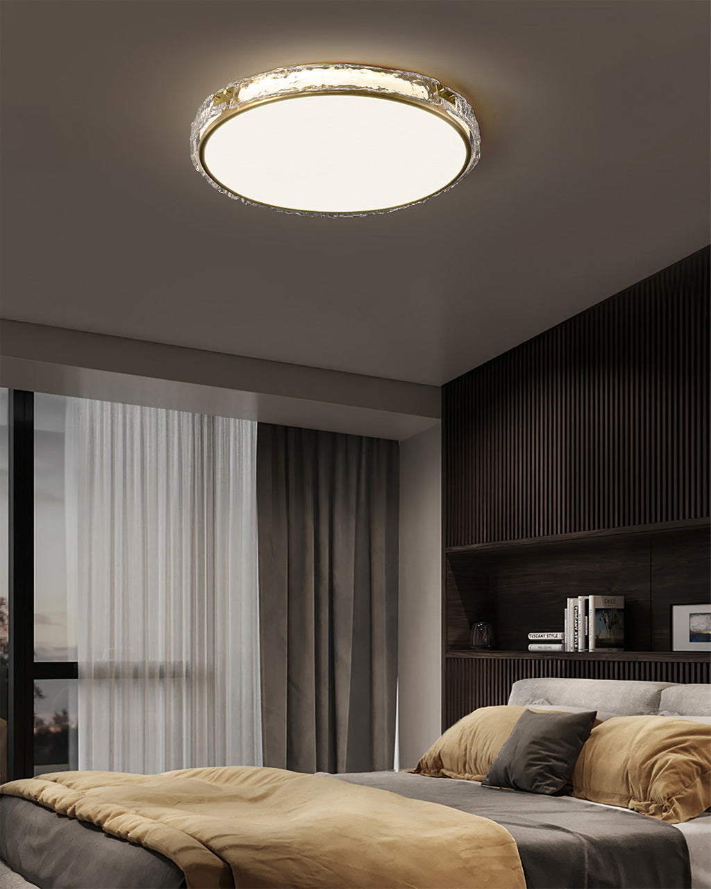 Lampa sufitowa Elara ze szkła w złotym wykończeniu od LumaCraft