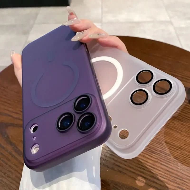 Funda NovaShield MagSafe para iPhone Ultra delgada, transparente, mate y sin costuras para minimalistas