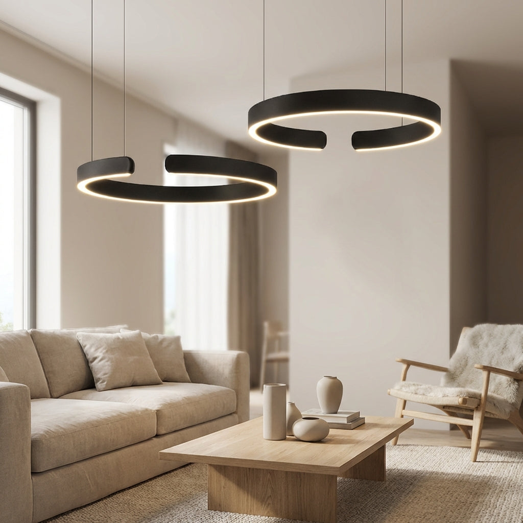 Lampada a sospensione HaloRing con design geometrico moderno