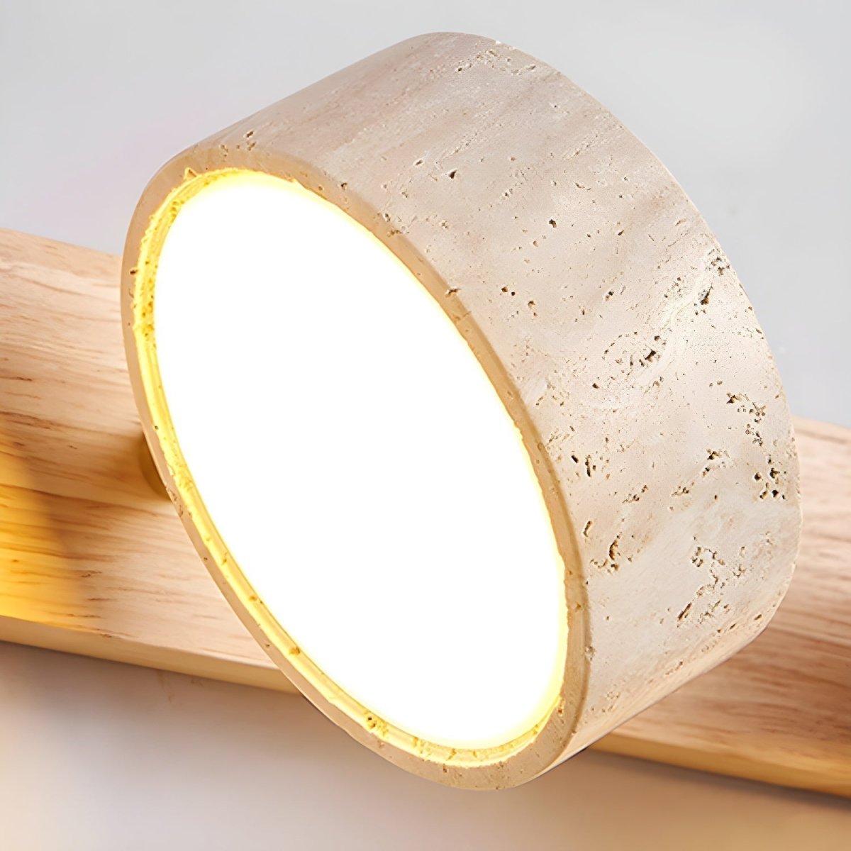 Stoneline vägglampa med naturlig travertin och trä