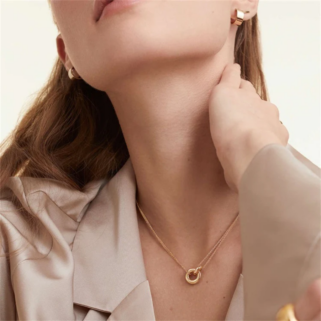 Layering Necklace From Avery With Hoop And Chain In Modern Look